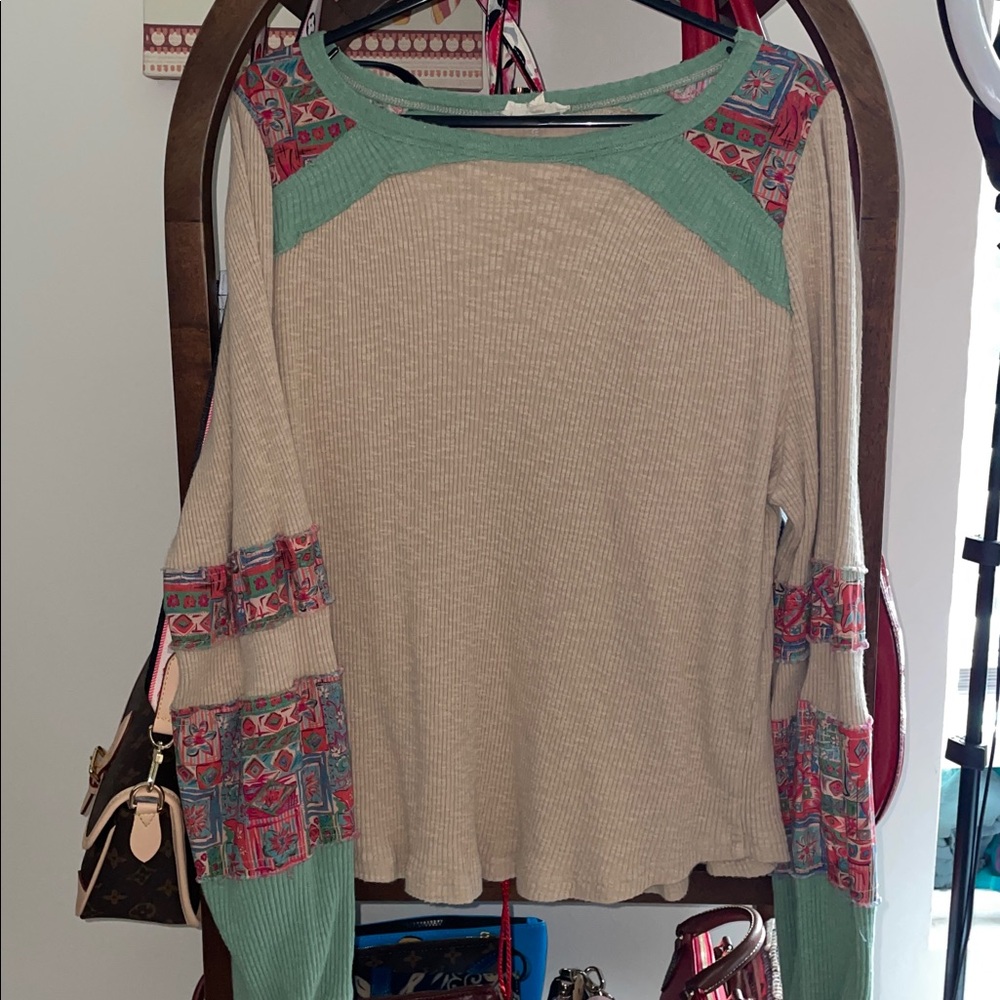 Easel Colorful Women's Top